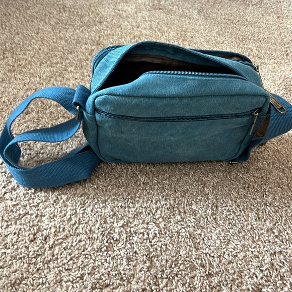XinQi Blue Canvas Crossbody Bag - Picture 3 of 3